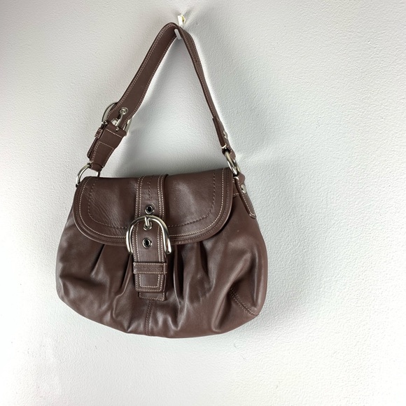 Coach Handbags - Coach shoulder leather bag brown